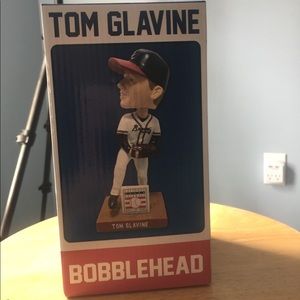 SOLD!!! Atlanta Braves Tom Glavine Bobblehead